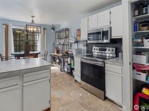 11419 99th Place NE 102, Kirkland WA 98033
