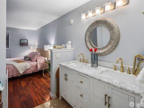 11419 99th Place NE 102, Kirkland WA 98033