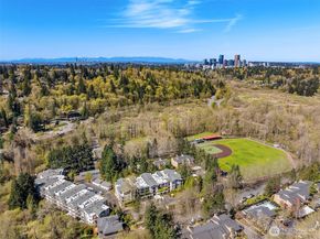 1805 134th Avenue SE 22, Bellevue WA 98005