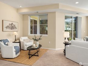1805 134th Avenue SE 22, Bellevue WA 98005