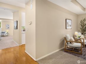 1805 134th Avenue SE 22, Bellevue WA 98005