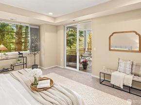 1805 134th Avenue SE 22, Bellevue WA 98005