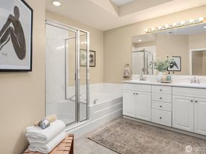 1805 134th Avenue SE 22, Bellevue WA 98005