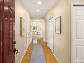 1805 134th Avenue SE 22, Bellevue WA 98005