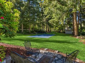 11186 Blue Pond Place NE, Bainbridge Island WA 98110