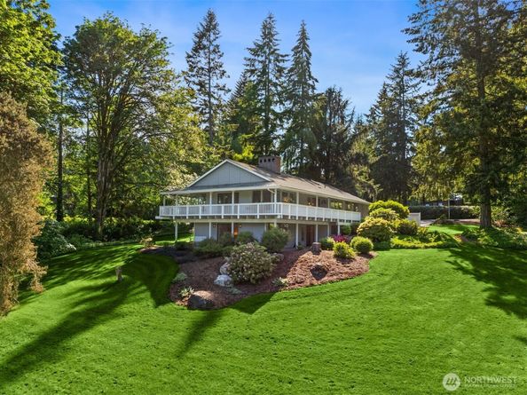 11186 Blue Pond Place NE, Bainbridge Island WA 98110