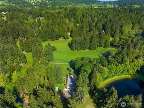 11186 Blue Pond Place NE, Bainbridge Island WA 98110