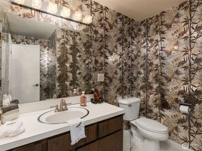 11186 Blue Pond Place NE, Bainbridge Island WA 98110