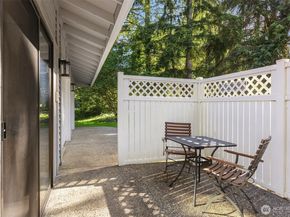 11186 Blue Pond Place NE, Bainbridge Island WA 98110