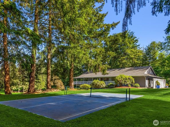 11186 Blue Pond Place NE, Bainbridge Island WA 98110