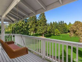11186 Blue Pond Place NE, Bainbridge Island WA 98110