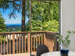14428 SE 49th Street, Bellevue WA 98006