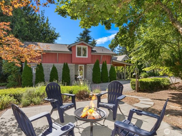 6575 NE Honeysuckle Lane, Bainbridge Island WA 98110
