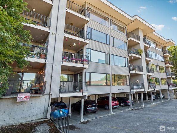 3661 24th Place W 107, Seattle WA 98199