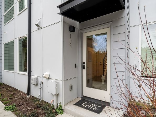 7721 NE 175th Street 103, Kenmore WA 98028