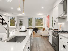 7721 NE 175th Street 103, Kenmore WA 98028