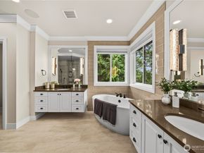 10223 NE 22nd Place, Bellevue WA 98004