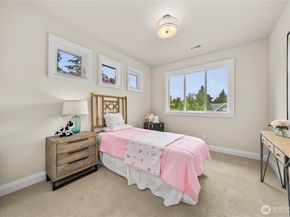 10223 NE 22nd Place, Bellevue WA 98004