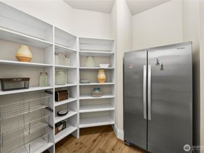 10223 NE 22nd Place, Bellevue WA 98004
