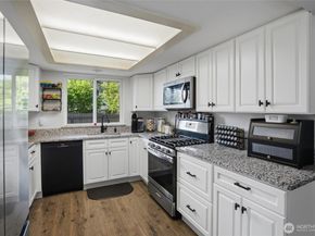 2440 Lincoln Avenue SE, Port Orchard WA 98366