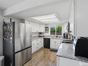 2440 Lincoln Avenue SE, Port Orchard WA 98366