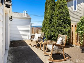 103 8th Avenue S, Edmonds WA 98020