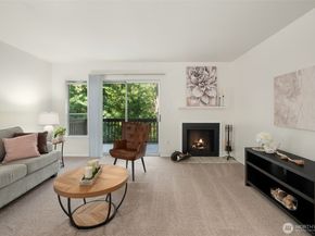 500 N National Avenue 14, Bremerton WA 98312