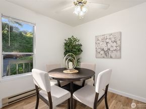 500 N National Avenue 14, Bremerton WA 98312