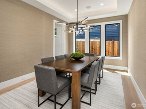 8016 Fairway Drive NE, Seattle WA 98115