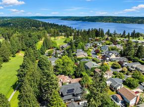 8016 Fairway Drive NE, Seattle WA 98115