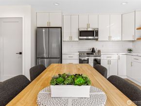 4506 S Kenyon St, Seattle WA 98118