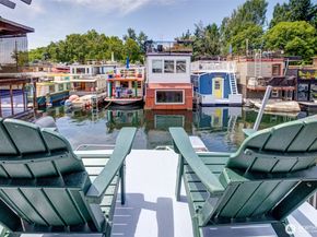 2143 N Northlake Way 11, Seattle WA 98103