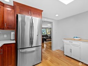 4240 S Rose Street, Seattle WA 98118
