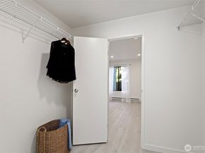 10508 NE 32nd Place G102, Bellevue WA 98004