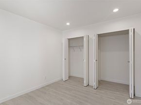 10508 NE 32nd Place G102, Bellevue WA 98004