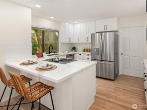 2815 NW Pine Cone Drive, Issaquah WA 98027