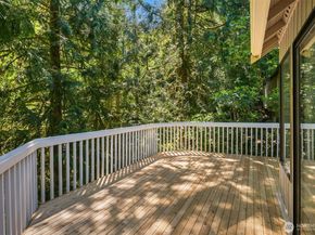 2815 NW Pine Cone Drive, Issaquah WA 98027