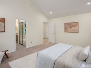 2815 NW Pine Cone Drive, Issaquah WA 98027