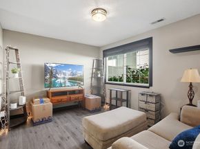 1421 W Casino Road A22, Everett WA 98204