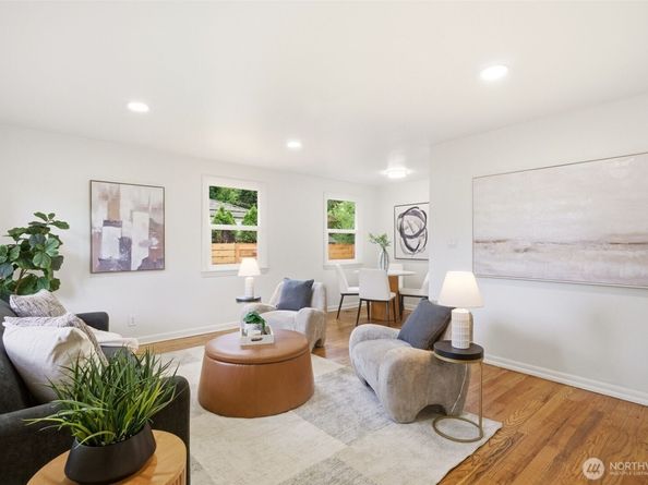 9723 Evanston Avenue N, Seattle WA 98103
