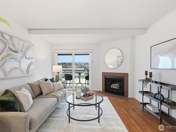 2034 14th Ave W 302, Seattle WA 98119