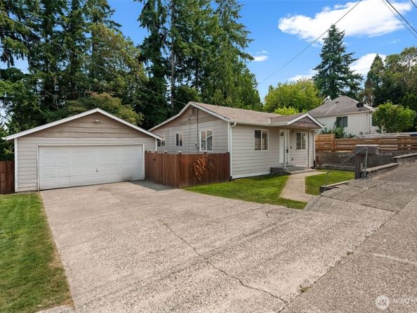 610 Bertha Avenue, Bremerton WA 98312