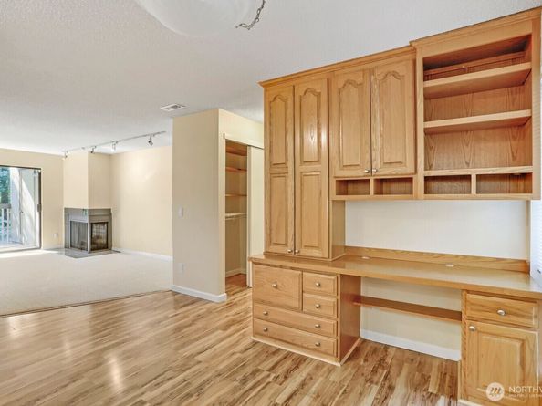 10819 NE 37th Place 227, Bellevue WA 98004