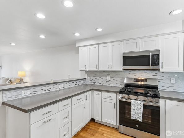 12333 28th Avenue NE B, Seattle WA 98125