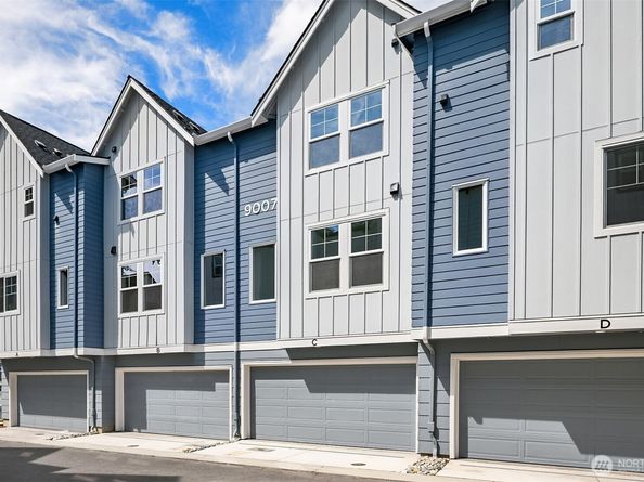 9007 NE 203rd Lane C, Bothell WA 98011