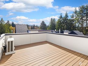 10829 11th Avenue NE, Seattle WA 98125