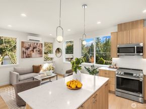 10829 11th Avenue NE, Seattle WA 98125