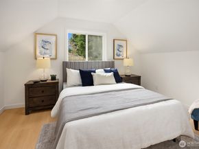 14205 77th Avenue NE, Kirkland WA 98034