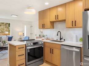 14205 77th Avenue NE, Kirkland WA 98034