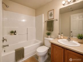 4777 Whitworth Avenue S H101, Renton WA 98055